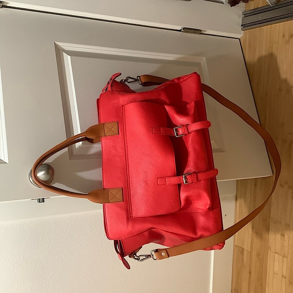 Italian traveling leather bag